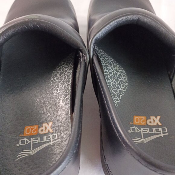 Dansko XP 2.0 Black Leather Slip Resistant Clogs Women’s Size 36 Pre-Owned - Picture 4 of 12